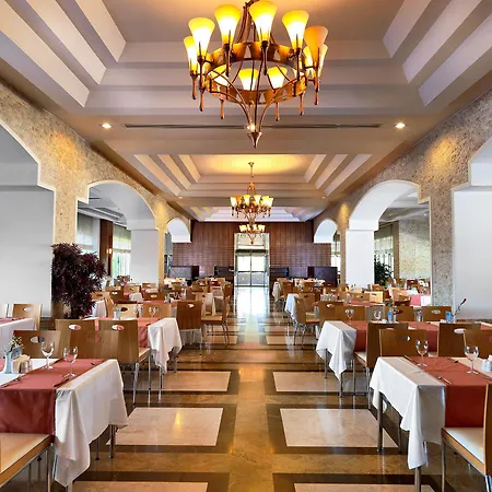 Crystal De Luxe & Resort Kemer