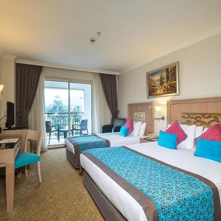Crystal De Luxe & Resort 5*