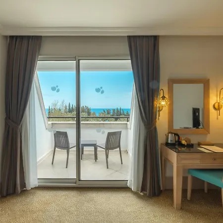 Crystal De Luxe & Resort Kemer