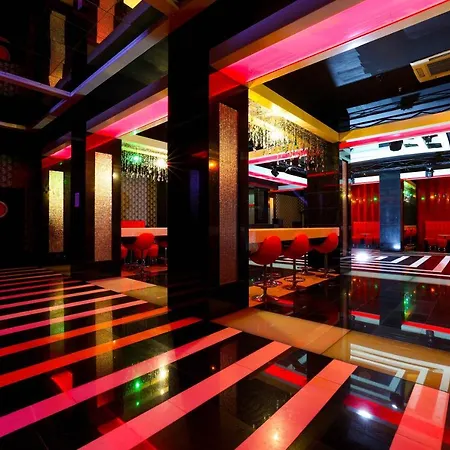 Crystal De Luxe Comfort Collection אתר נופש