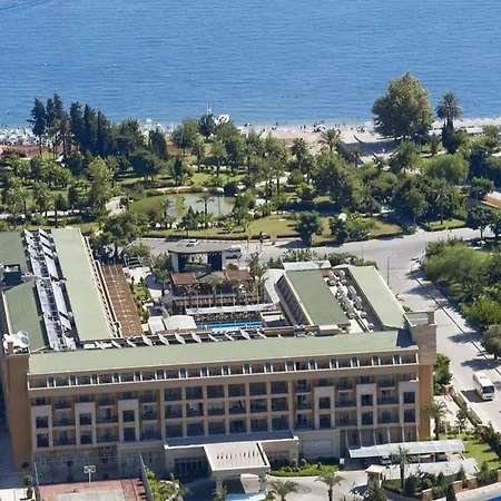 Crystal De Luxe & Rezort Kemer