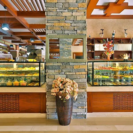 Resort Crystal De Luxe &