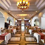 Crystal De Luxe Comfort Collection Kemer